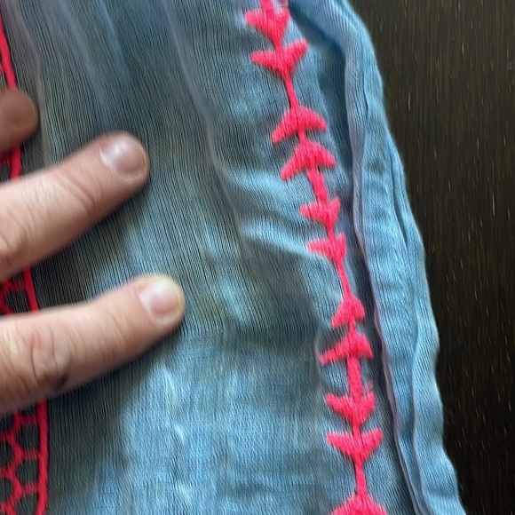 Light Cotton-Blended Scarf - Picture 4 of 5